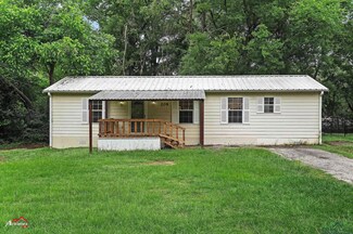 209 Norton Dr, Longview, TX 75602