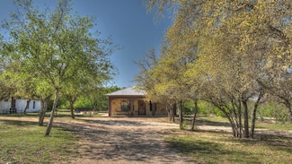 726 Tierra Linda Dr (Uval), Concan, TX 78838
