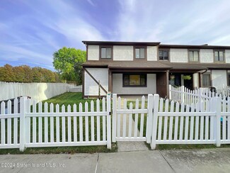99 Debbie St Unit 157, Staten Island, NY 10314