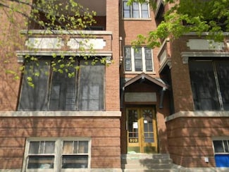 910 W Waveland Ave Unit 2, Chicago, IL 60613