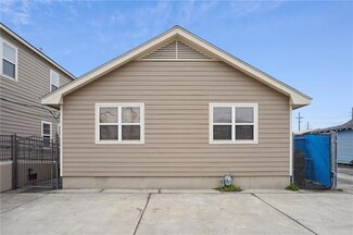 25 Hickory Ave, Harahan, LA 70123