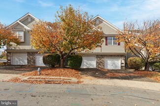 305 Fusilier Cir, Fort Washington, PA 19034