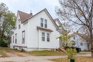 708 Jones St Unit 1 & 1/2, Eau Claire, WI 54701