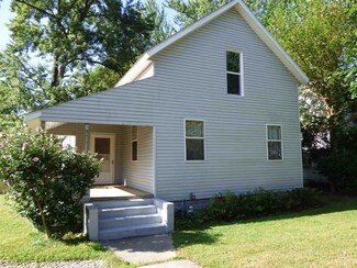 1811 W Indiana Ave, Elkhart, IN 46516