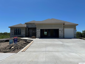 10454 S 118th St, Papillion, NE 68046