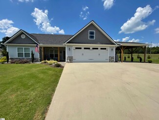 685 Farms Bridge Rd, Inman, SC 29349