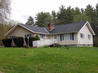 164 Meadowcrest Dr, North Clarendon, VT 05759