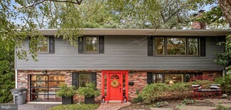 3717 Chanel Rd, Annandale, VA 22003