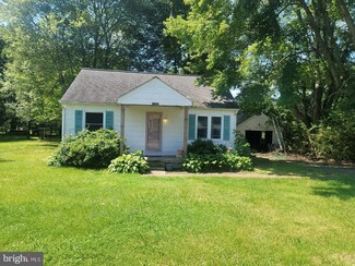 17066 11th St, King George, VA 22485