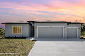 566 Lambright St SW, Palm Bay, FL 32908