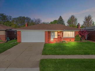 30657 Moulin Ave, Warren, MI 48088