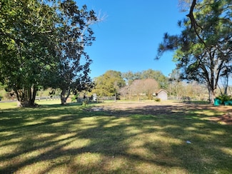 1128 Hathaway St, La Marque, TX 77568