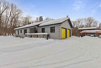 308 Horseshoe Barn Rd, Saint Albans, VT 05478