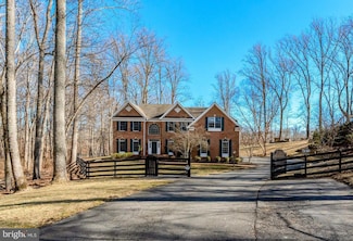 38419 Wooded Hollow Dr, Hamilton, VA 20158