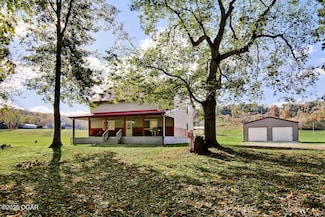 232 Old Joe Mills Ln, Pineville, MO 64856