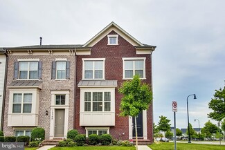 13750 Petrel St, Clarksburg, MD 20871