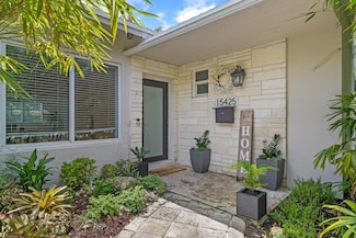 15425 SW 84th Ct, Palmetto Bay, FL 33157