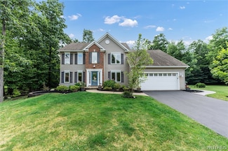11 Acorn Cir, Orchard Park, NY 14127