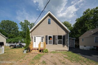 1026 2nd Ave, Troy, NY 12182