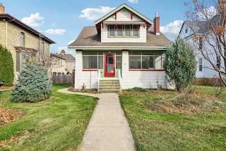 418 W James St, Columbus, WI 53925