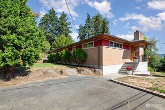 13032 42nd Ave NE, Seattle, WA 98125