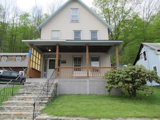 6967 Main St, Readsboro, VT 05350