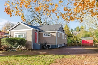 1935 N Rainier Ave, Bremerton, WA 98312