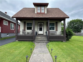 19 Whitesboro St, Yorkville, NY 13495