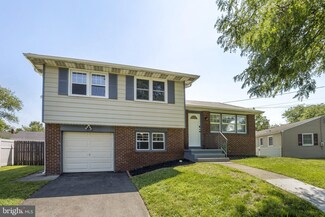 1102 W Valleybrook Rd, Cherry Hill, NJ 08034