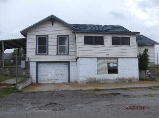 608 E Town East 2nd St, Carnegie, OK 73015