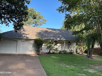111 Sunnycrest Dr, Ridgeland, MS 39157