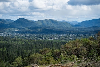250 Adams Way, Grants Pass, OR 97526