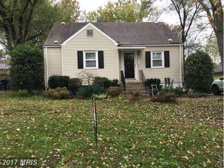 126 S Huron Dr, Oxon Hill, MD 20745