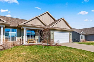 405 Ridge View Dr, West Branch, IA 52358