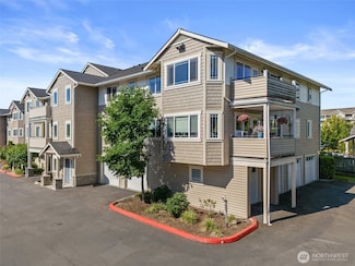 13207 97th Ave E Unit 301, Puyallup, WA 98373