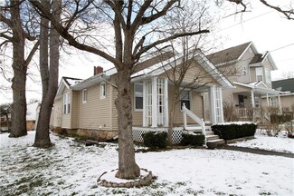 1882 12th St SW, Akron, OH 44314
