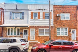 2335 S Chadwick St, Philadelphia, PA 19145