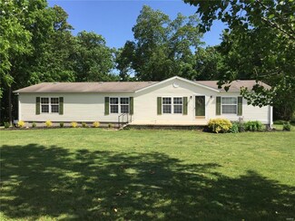 849 E 3200 Ave, Ramsey, IL 62080
