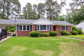 416 E Powell St, Clinton, NC 28328