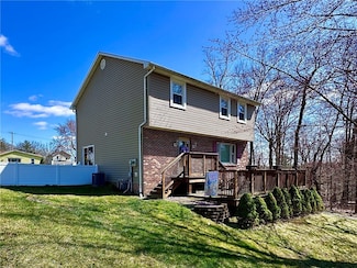 2860 Shadylane Dr, New Castle, PA 16105