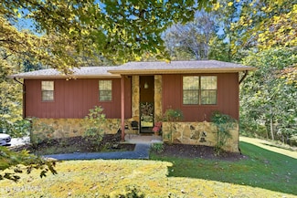 3919 Doan Dr, Kodak, TN 37764