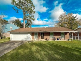 112 Chantilly Ln, Slidell, LA 70458