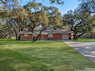 38 Pulliam Dr, Pleasanton, TX 78064
