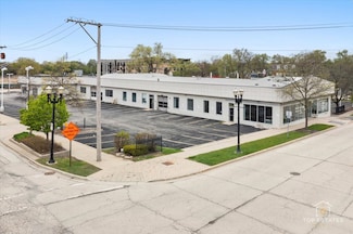 206 N Cook St, Barrington, IL 60010