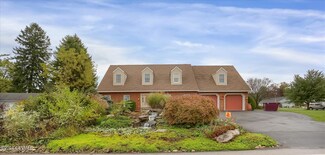 288 N 8th St, Mifflinburg, PA 17844