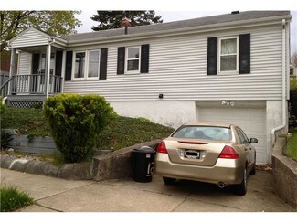 12 Aetna St, Cranston, RI 02910