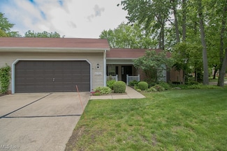 6052 Weymouth Dr, Mentor, OH 44060