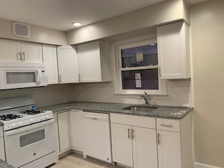 216 Hopkins Ave Unit 1, Jersey City, NJ 07306