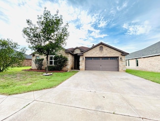 710 N 6th St, Wolfforth, TX 79382