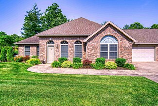 8266 Wyntree Villas Dr, Newburgh, IN 47630